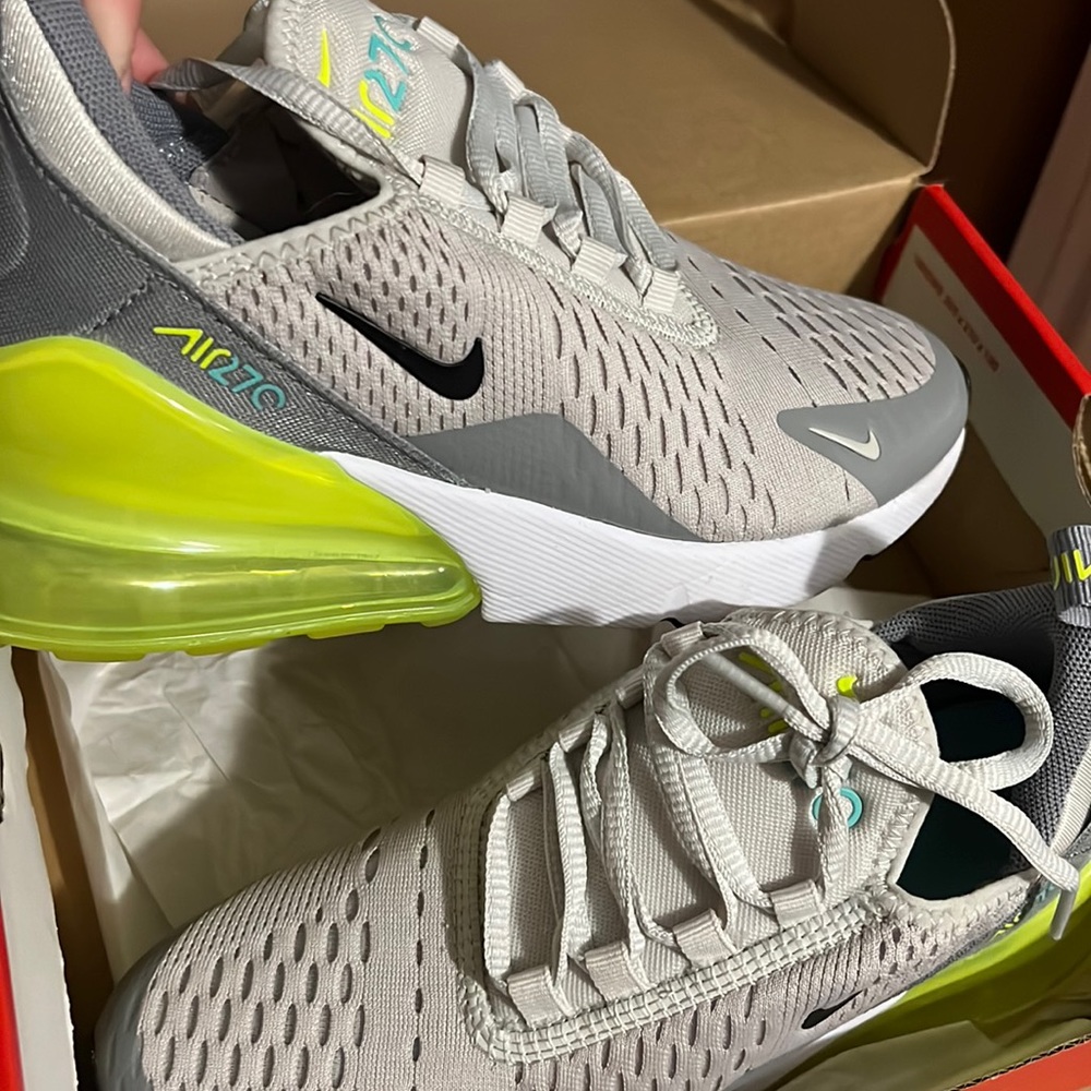 Nike Air Max 270 (GS)
